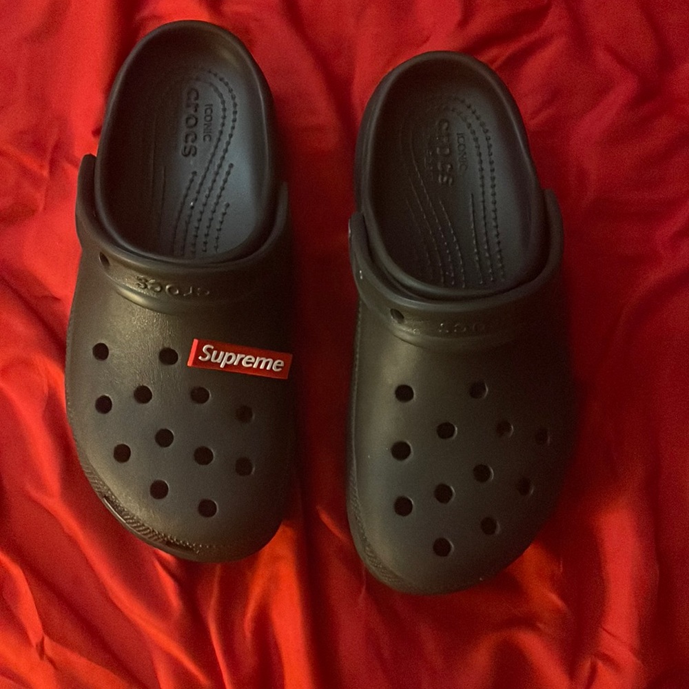 Barely worn black platform crocs size 8 W